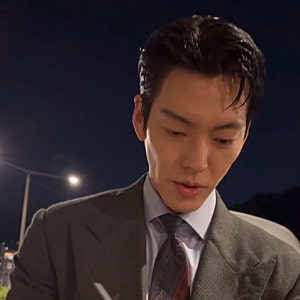 김우빈 팬사랑 미담 어디까지 진짜일까 향수 선물 사연 정리