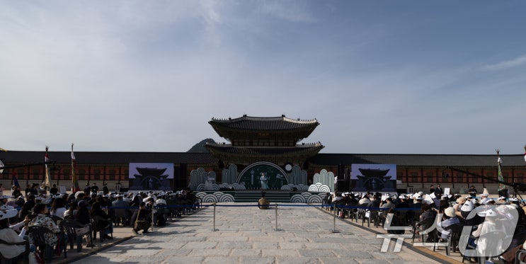 경복궁서 <b>불후의 명곡</b>, 송가인·엔믹스 라인업에 궁패스 예매법까지....