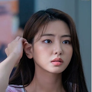 진짜 계약직 데려다 놓은 줄… ‘로또 1등도 출근합니다’ 신스틸러 하율리, 존재감 제대로 ....