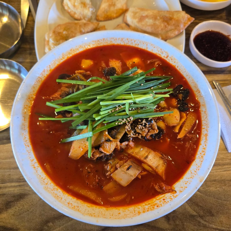 시흥 물왕저수지 맛집_진짬뽕 진차이나 / 짜장면, 군만두