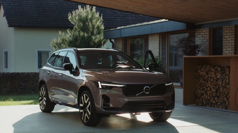 “배터리 두 배 넘게 키웠다” 볼보 XC60 페이스리프트 공개, 장거리 PHEV 전기 200km·출시일