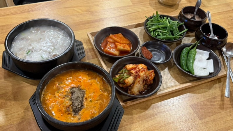 창원 용호동 맛집 용호돼지국밥 가로수길 수육백반