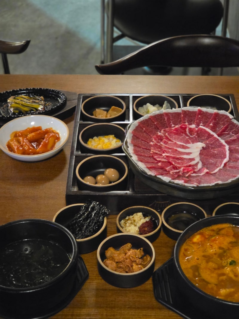 대구 교동 당일도축 뭉티기 파는 술집 동성로 차돌사시미 맛집 기와집생고기 리뷰