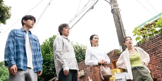 [N뉴스]정재영·이이경, 이번엔 오컬트 부자다…〈세대유감〉 부산국제영화제 오픈 시네마 ....