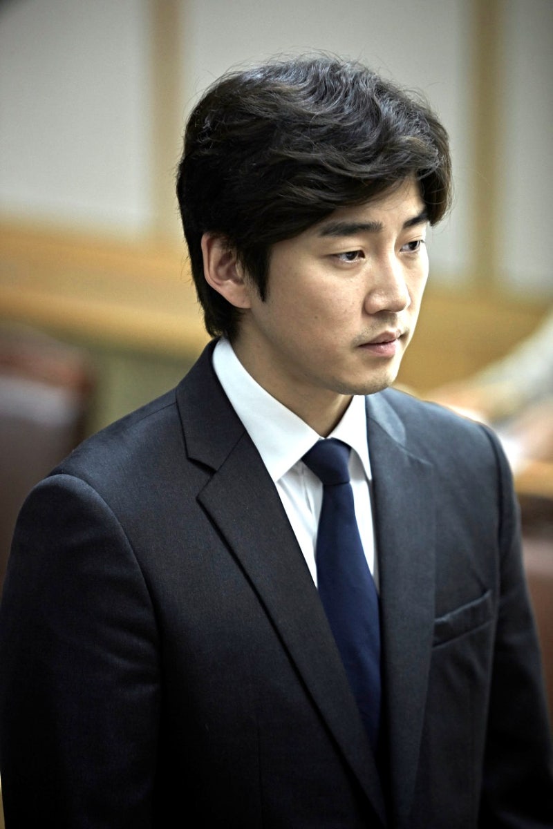 영화 소수의견 정보, 국가를 상대로 싸운 두 변호사의 100원 소송과 충격적인 진실 줄거리와 ....