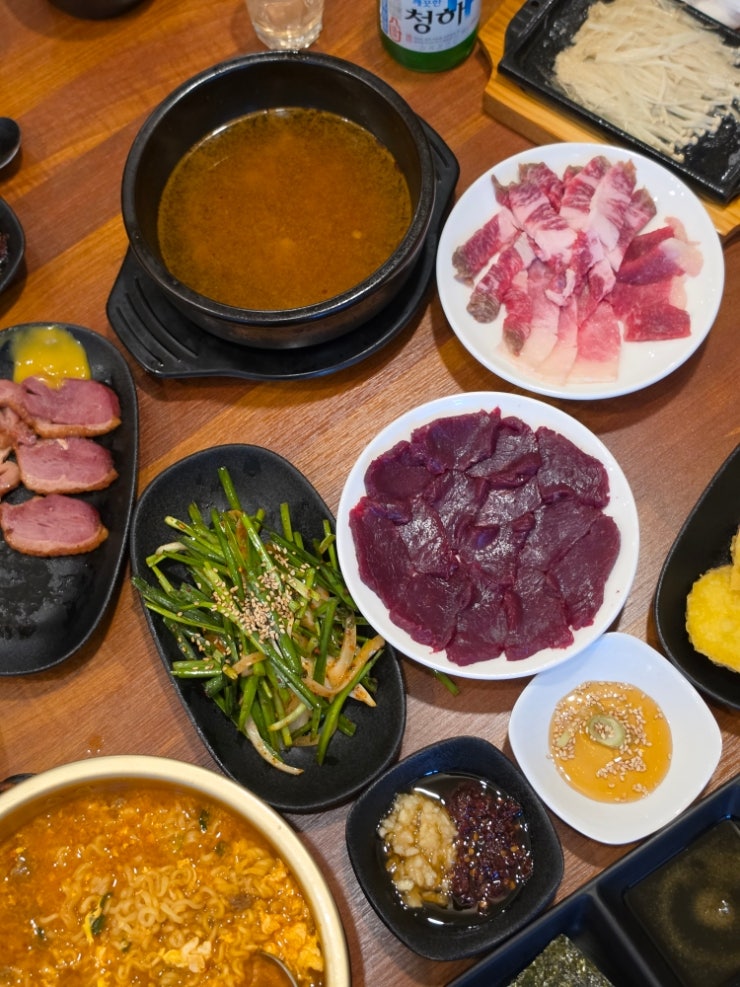 수원영통맛집 길목에뭉티기 신선한 뭉티기와 생차돌사시미 오드레기까지