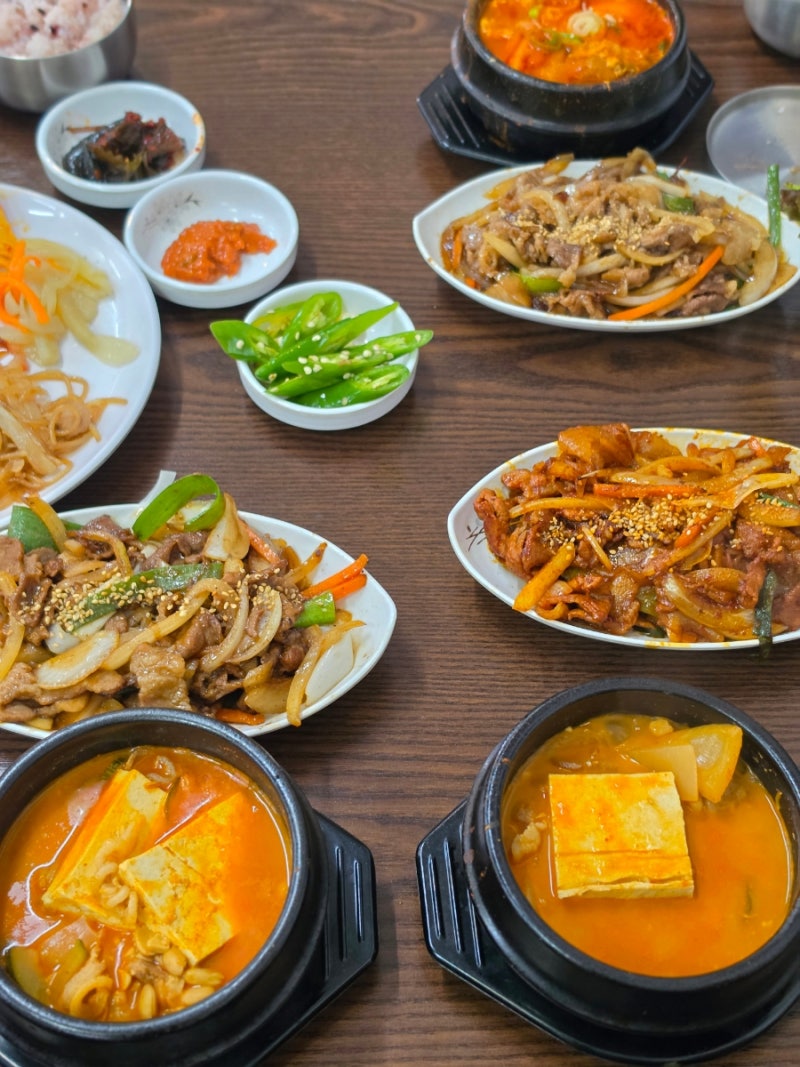 대구 고성동 북구청 한식 집밥 맛집 무제한 셀프바로 푸짐한 동백한상 침산점 리뷰