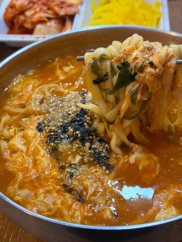[속초 금이야 옥이야] 강원도 속초 바다 해수욕장 근처 장칼국수 맛집 추천 가격 주차 웨이팅....