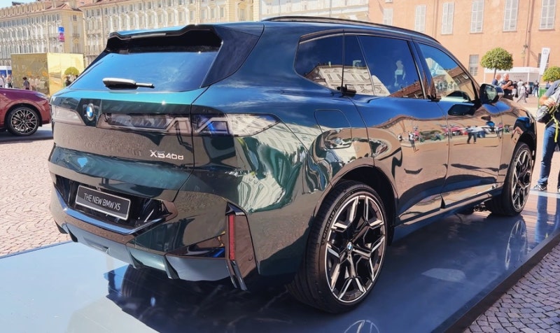 BMW X5 풀체인지 2027 신형 가솔린 40 xDrive와 50e 하이브리드 비교