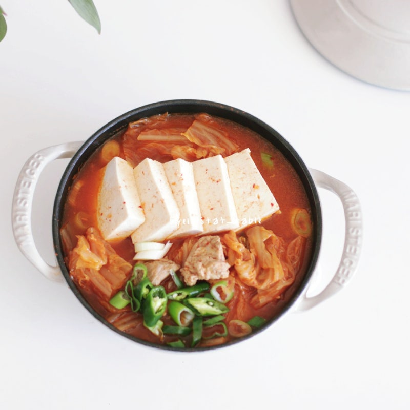 돼지고기 목살 김치찌개 레시피 돼지 김치찌개 맛있게 끓이는법