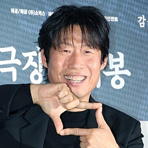 유해진 결국 시상식 불참했는데…남우주연상 수상에 응원 쏟아진 이유