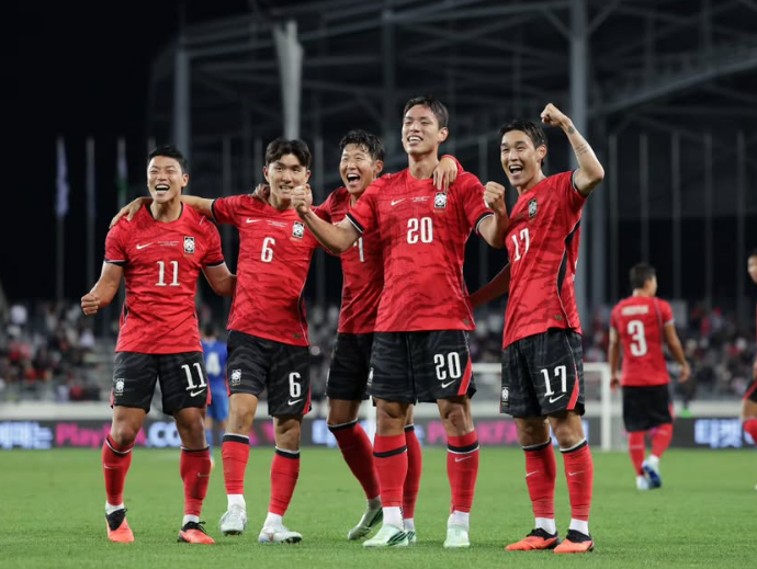 손흥민의 59골보다 충격적이었던 밤…'축구 내부 갈등에 은퇴카드가 나와선 안되는 이유'