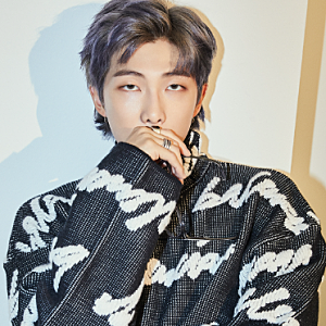 “호텔 방에서도 잠을 못 잔다” BTS RM, 결국 아미에게 직접 남긴 부탁