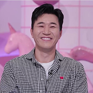 김종민 와이프 누구? 11살 연하 사업가 아내, 임신 17주와 2세 아들 공개