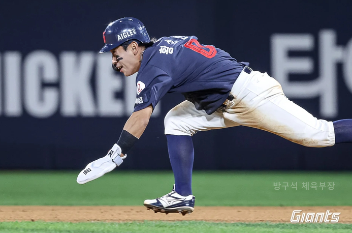 “31년 동안 아무도 못 했다?” 황성빈 55도루, 롯데 마지막 도루왕 전준호를 다시 부른 이유