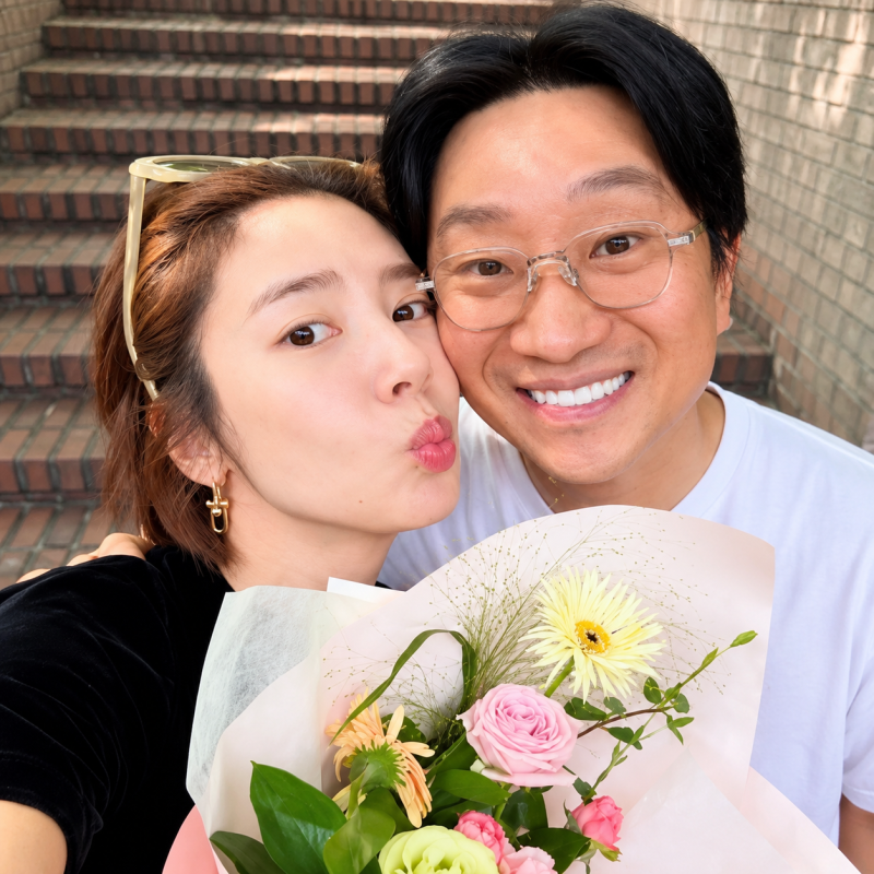 손담비♥이규혁, 딸에게도 소파 하나…세 가족의 휴식