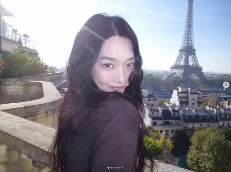 신민아 루이비통 파리 패션위크 화이트 룩 (김우빈 아내 근황, 42세 미모, 재혼황후 11월 4일 ....
