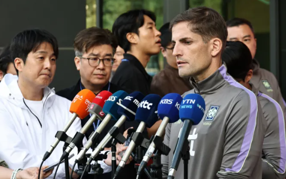 “가족 만날 시간 줘야죠”…축협의 황당한 배려에 모레노 감독이 던진 한마디