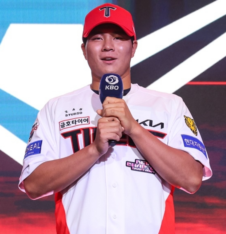3억5000만 원! 18세 이호민, KIA 1라운드 최고 계약금 새로 썼다…하필 포지션이 김도영의 3루, '....