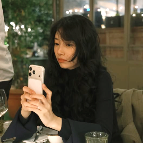 "가방이 예쁜 걸까 수지가 예쁜걸까?" 14만원대 여행 가방