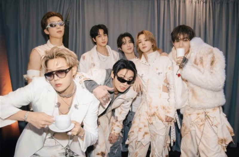“BTS 호텔 찾아내겠다”…페루 기자 발언에 아미 분노, 다른 앵커는 정반대 대응