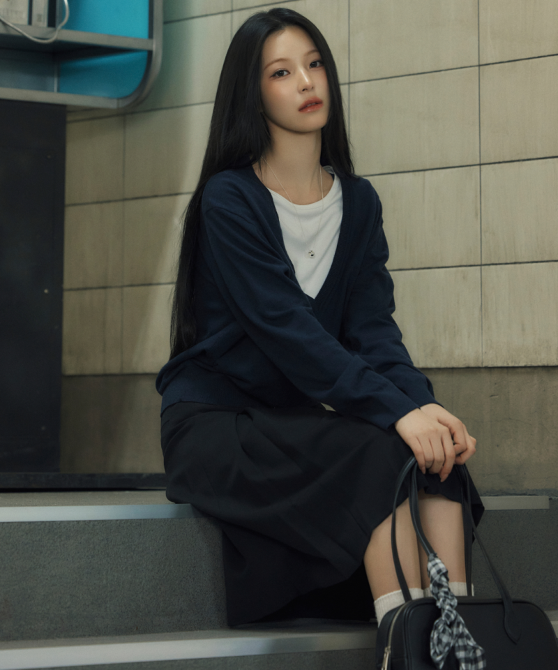 여리여리 쇄골 라인 살려주는 스파오 소프트얀 딥 브이넥 니트 실착 후기