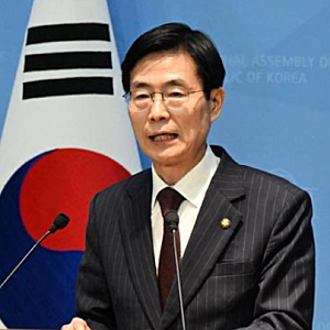 [속보] 조경태, 노무현 묘소 참배에 민주당 발칵…“국힘서 총선 막히자 복당?” 정치권 술렁