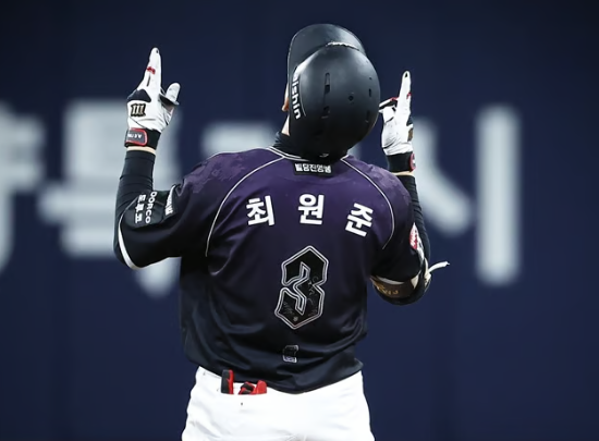 “KIA는 왜 이 선수를 놓쳤을까?” KT 최원준 204안타 신기록, 48억 계약의 반전