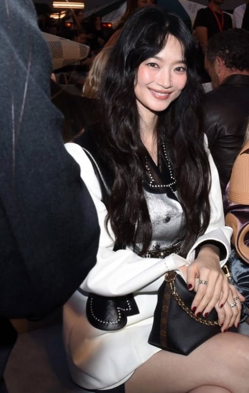 "결혼 후 더 미쳤다" 파리 루브르 마비시킨 여배우 근황