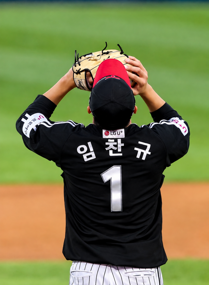 "5실점하고 다승왕?" LG 임찬규 15승, 마냥 웃을 수 없는 기록일까?