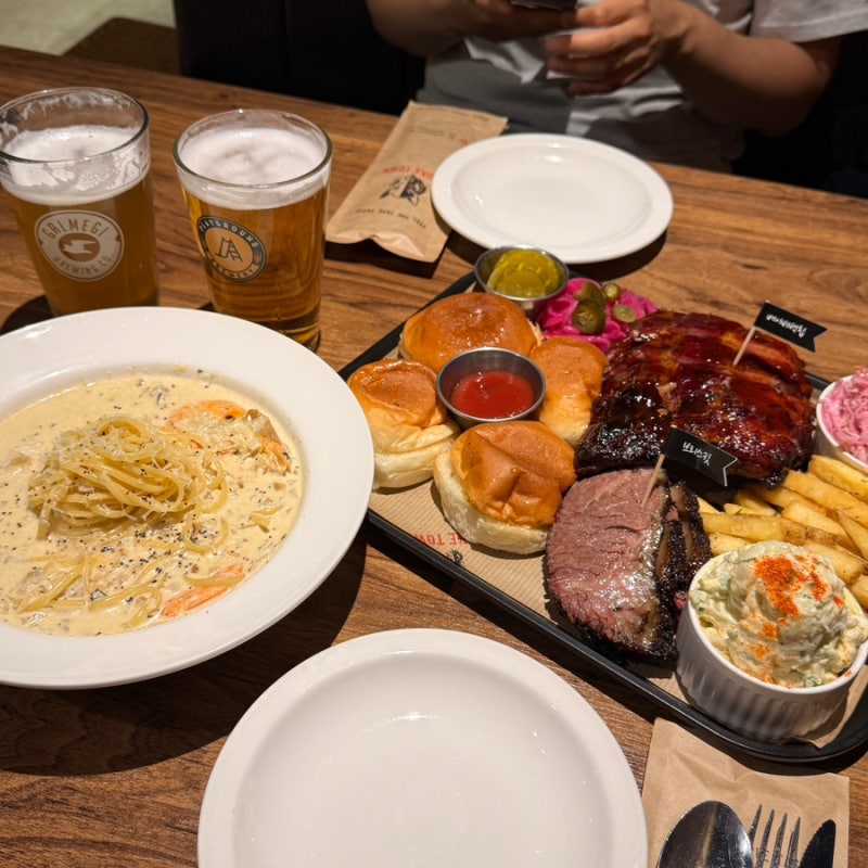[이태원맛집] 미국 현지 감성의 정통 텍사스 바베큐(feat.수제맥주) ‘스모크타운 이태원점’
