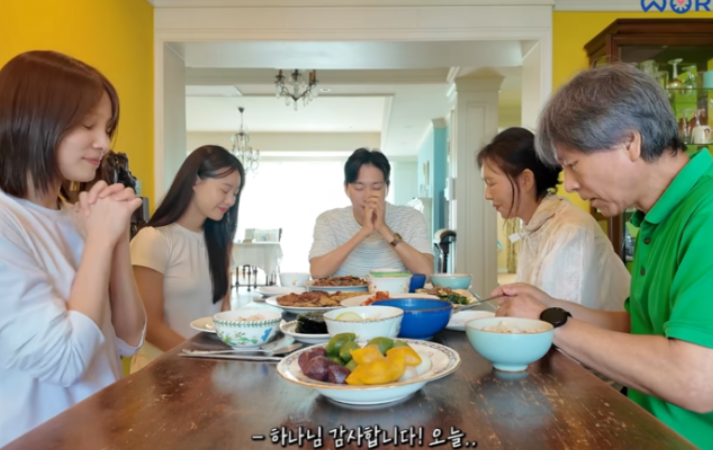 박위 논란 며느리 송지은 차별 논란, 수양딸 윤소희만 챙긴 추석 영상 재조명