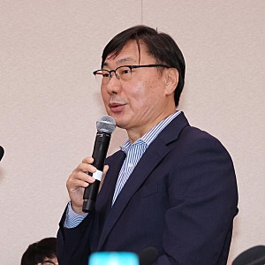 이화영 가석방 요구, 왜 대통령에게 향했나?‘나만 수감’ 주장에 빠진 차이