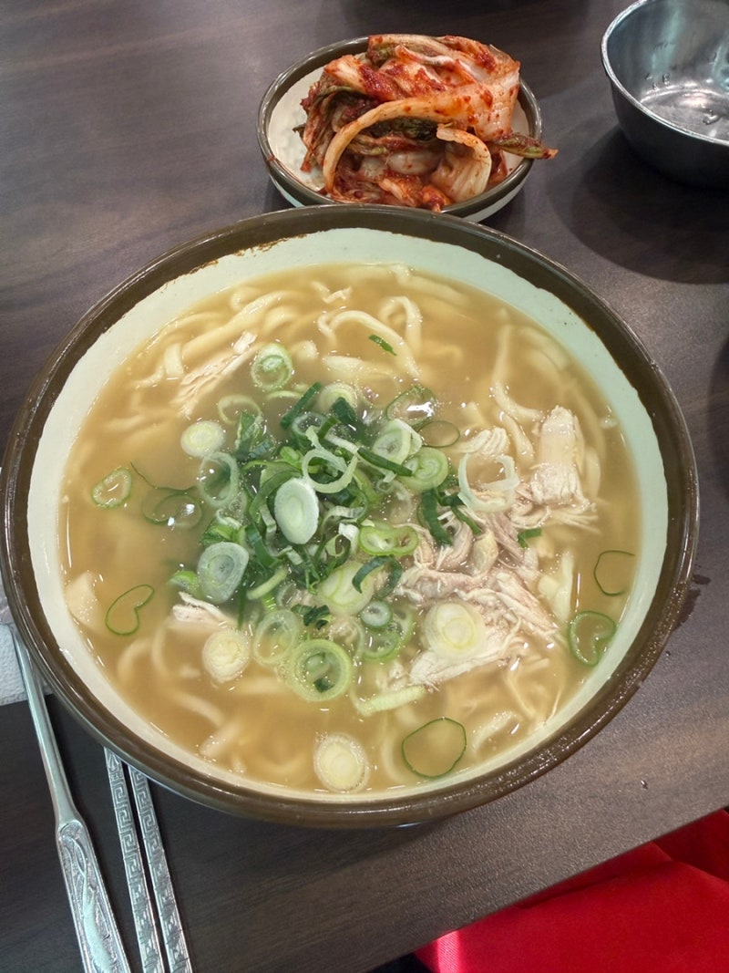 [일산맛집] 일산칼국수 본점 후기｜풍산역 가는 길과 웨이팅, 닭칼국수에 김치까지 만족