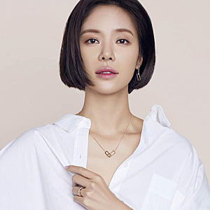 “황정음 30kg 폭풍 감량” 대박 다이어트 비법? 몰라보게 달라진 얼굴선과 몸매