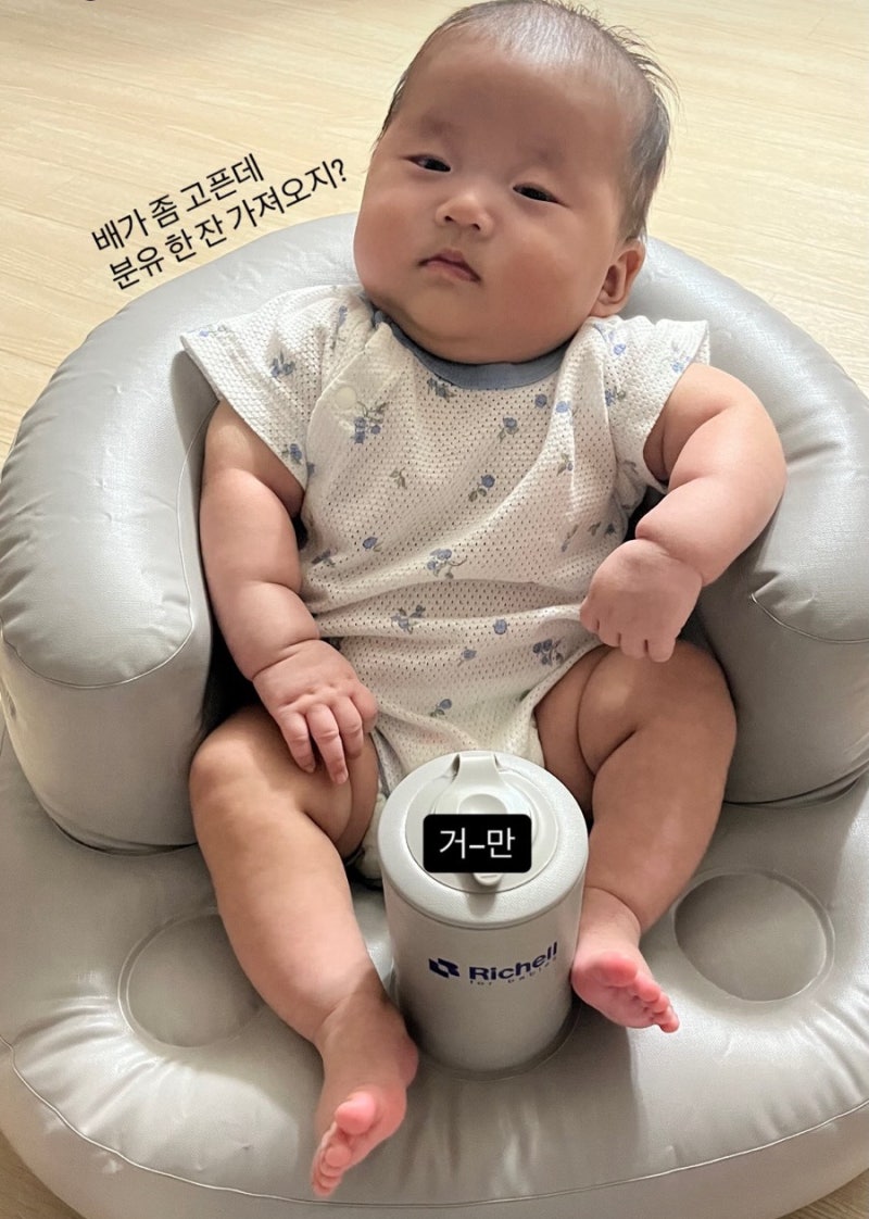 집에서 백일 셀프 상차림 도전! 범보의자 시기와 실패 없는 촬영 팁 (feat. 거만한 회장님 포스....