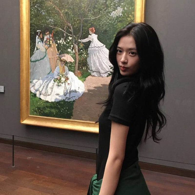 미술관은 처음이라.. 오르세에서 작품보다 더 눈에 띈 연예인 라코스테 원피스