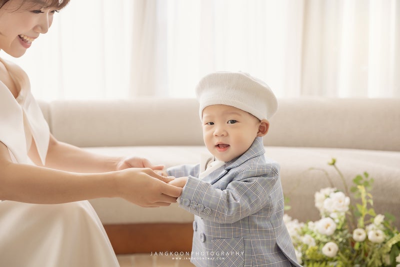 자연스러운 분위기로 담아낸 부산 소규모 돌잔치 파티더풀문 돌잔치