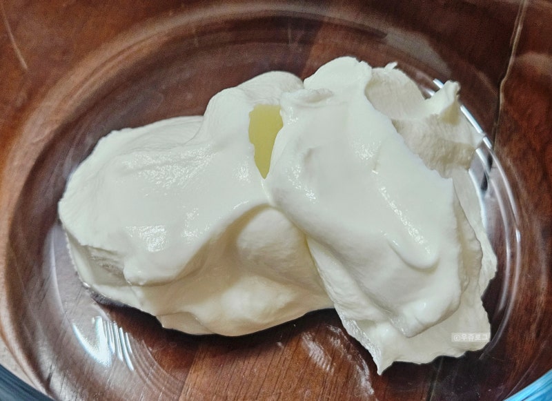 다이소 유청분리기로 그릭요거트 만들기, 꾸덕함 차이 비교해봤어요