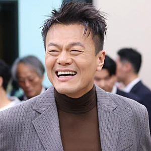 박진영이 국감에 나온이유, 패션도  화제, 수백억 손해까지 언급