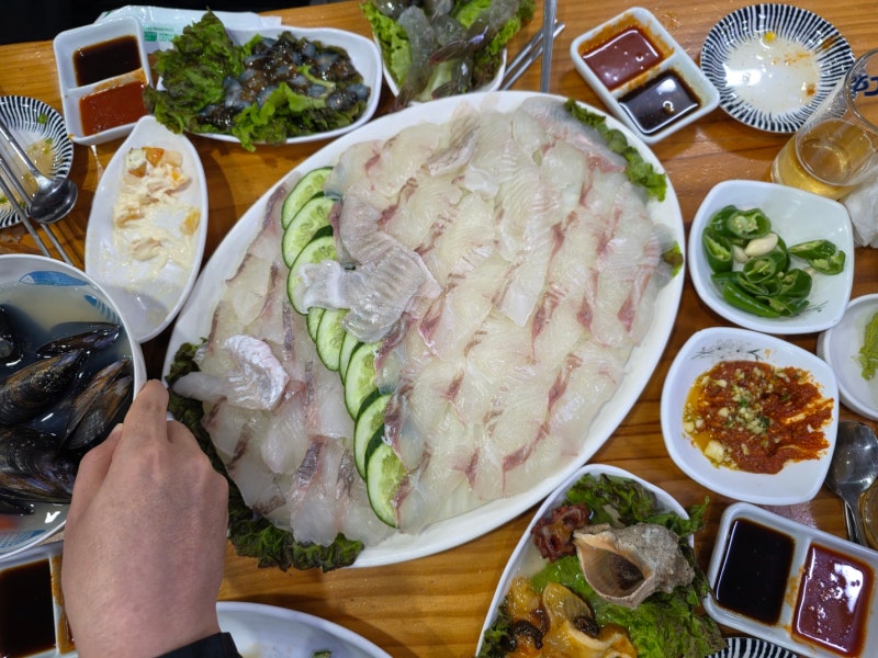 인천 연안부두 횟집 맘모스회센터1호 회식 후기｜1인 4만원 광어·우럭 코스 푸짐해요