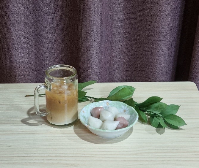 필요할 때 펼쳐 쓰는 제이엔샵 접이식테이블, 소파와 침대에서 활용해봤어요