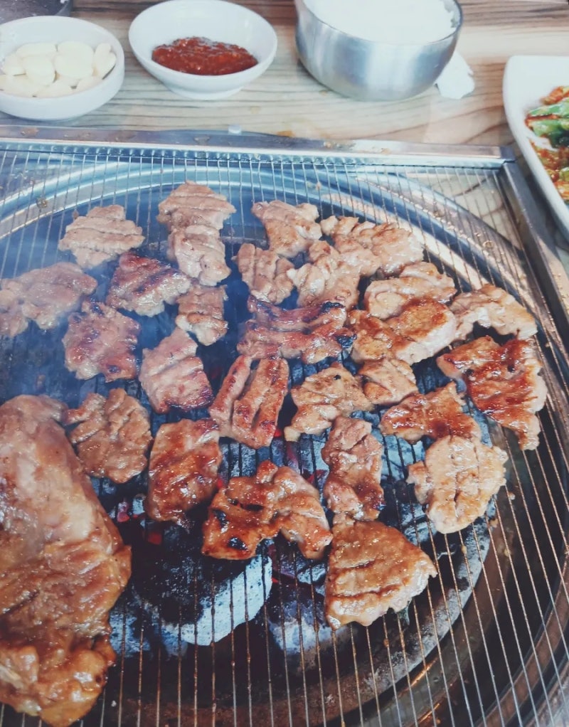 아산 맛집 고기집 일품참숯갈비, 20년 정성으로 만든 돼지갈비 즐긴 후기