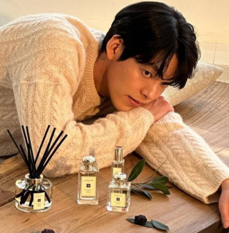 김우빈 향수 뭐길래? 팬에게 직접 선물한 아쿠아 디 파르마 미르토 디 파나레아