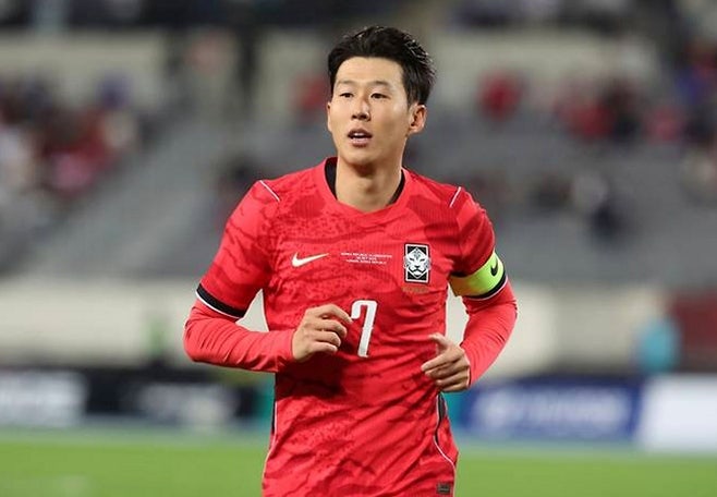 "우리가 더는 못 참겠다"... 황인범·황희찬·김민재 은퇴설에 손흥민 리더십 논란까지