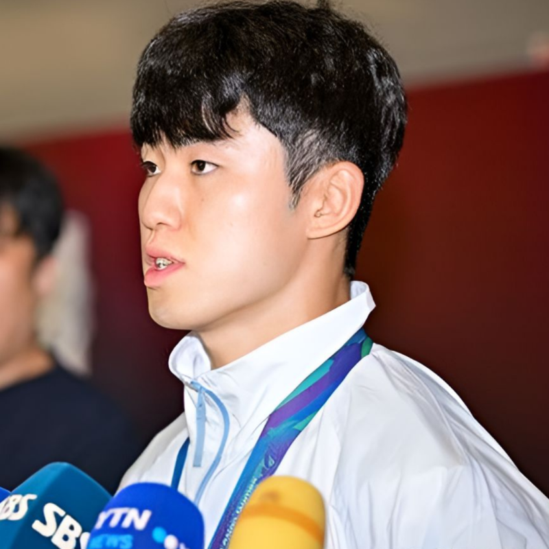 비판 쏟아지자 우상호는 달랐다 “이기혁 실수했지만 성과 폄하하면 못된 어른”