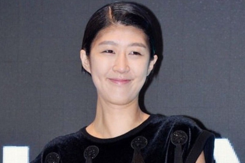 '키 멈추는 법 알려줄게'라던 180cm 홍진경, 매출 3,100억대로 키운 성장 비결 뭐길래