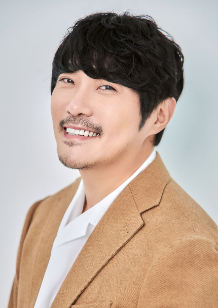 KCM 프로필 나이 혈액형 MBTI 아내 방예원 자녀 셋 15년 만의 결혼식, 근황까지