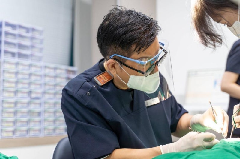 헷갈려 미루는 서면역치과 임플란트 치료 단계별 보철 완성 순서, 상담 전 질문부터 정리하....