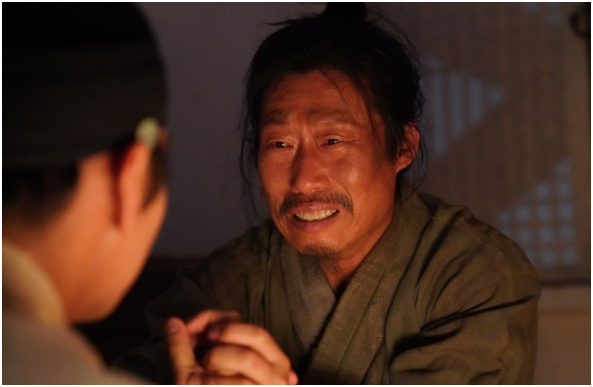 "1,693만 관객이 증명했다"…유해진 부일영화상 남우주연상 수상, 시상식 불참에 쏠린 관심